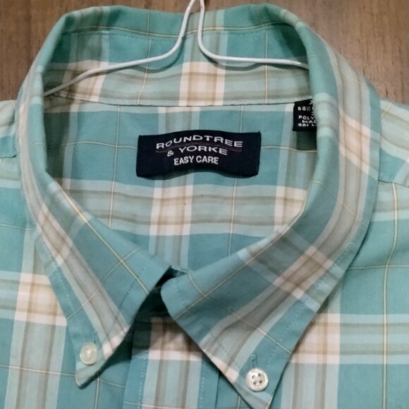 Roundtree and Yorke business casual shirt - Picture 2 of 2